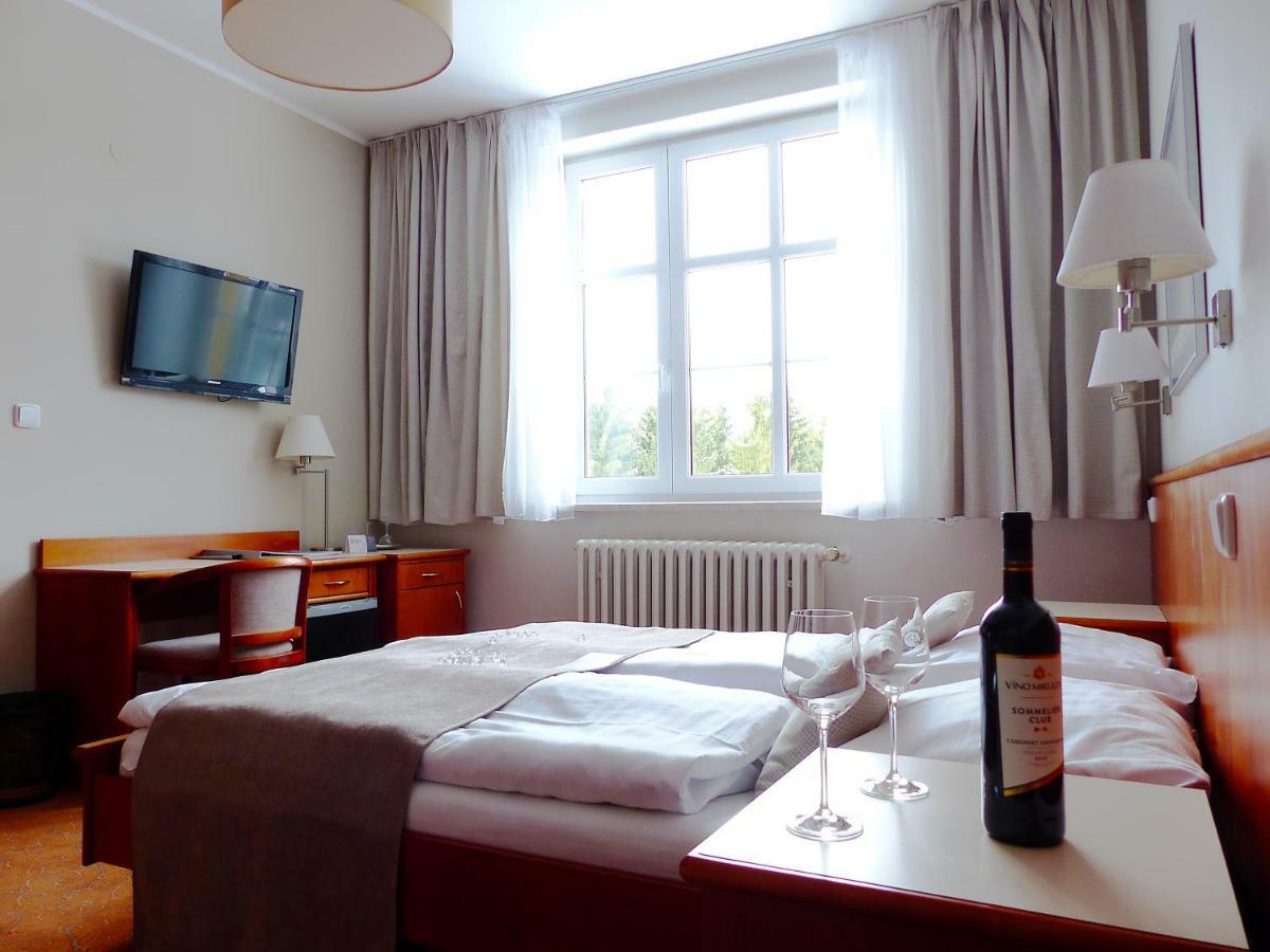 Hotel Snezka Špindlerŭv Mlýn Exteriör bild